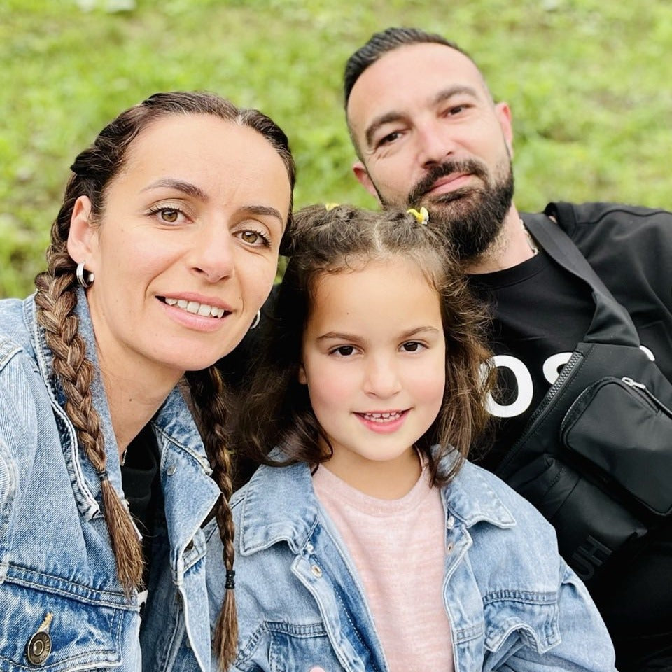 Andrijana, Sara and Nenad, the family behind Awesome Kiwi